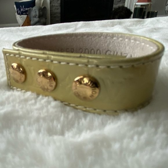 Louis Vuitton Luxury Light Green Monogram Gold Snap Bracelet comes with COA - Picture 1 of 14